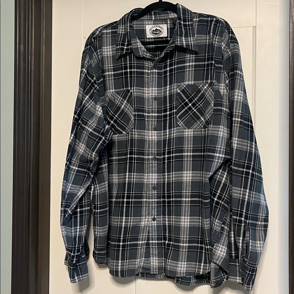Blue Ridge by Wrangler Plaid Button-Up Shirt